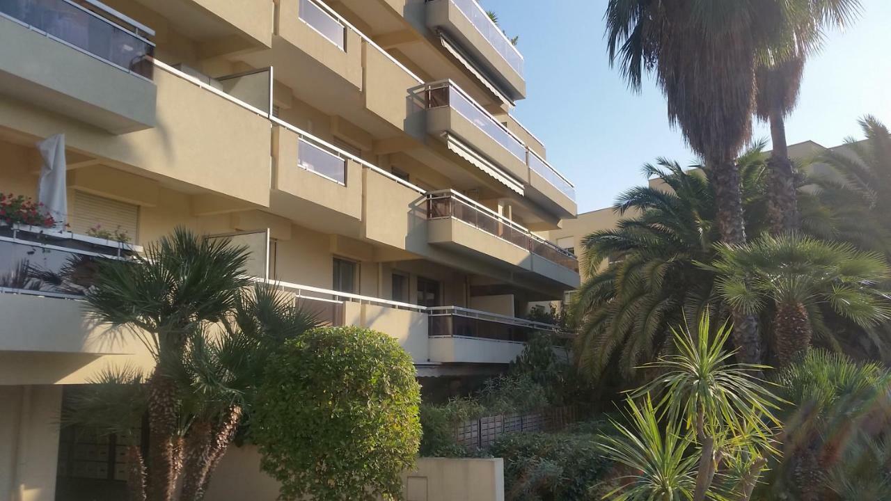 In With Swimming Pool Nizza